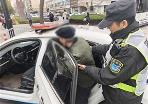 宗保公司员工帮助2位迷路老人平安回家